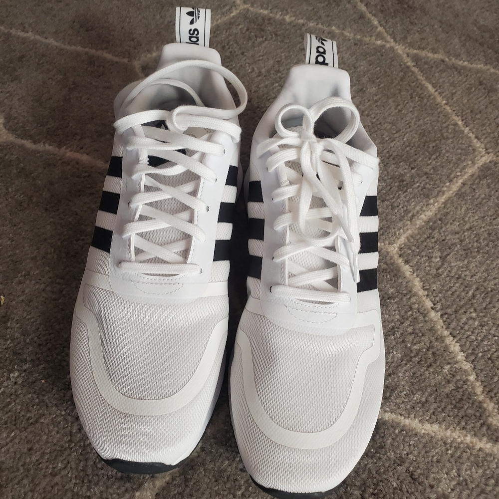 Adidas men sneakers - Picture 2 of 3